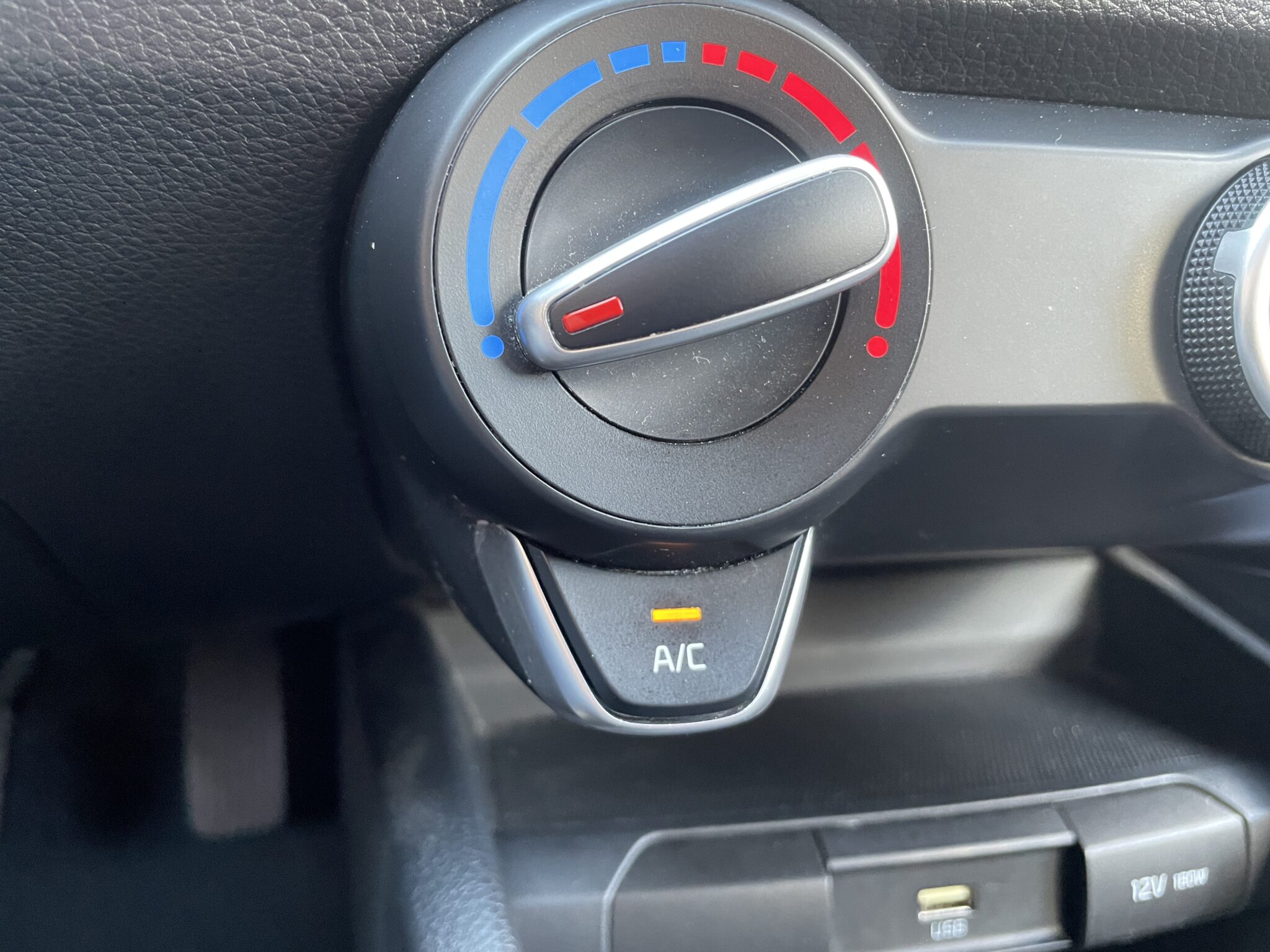 22. ACCESSORI KIASTONIC_BENZINA_MANUALE